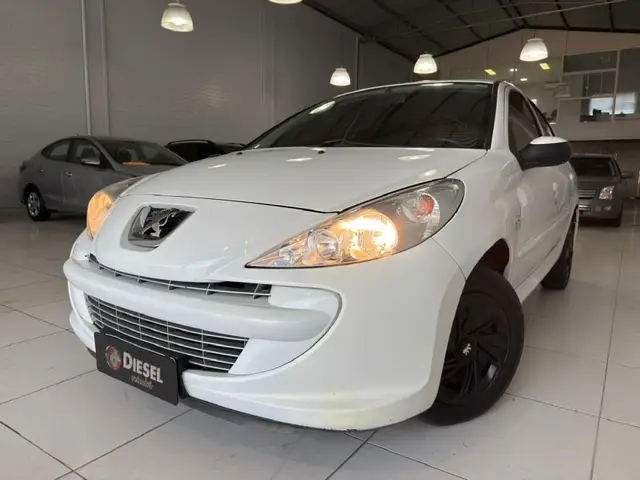 Carro Peugeot 207 2012 Hatch XR 1.4 8V (flex) 2p