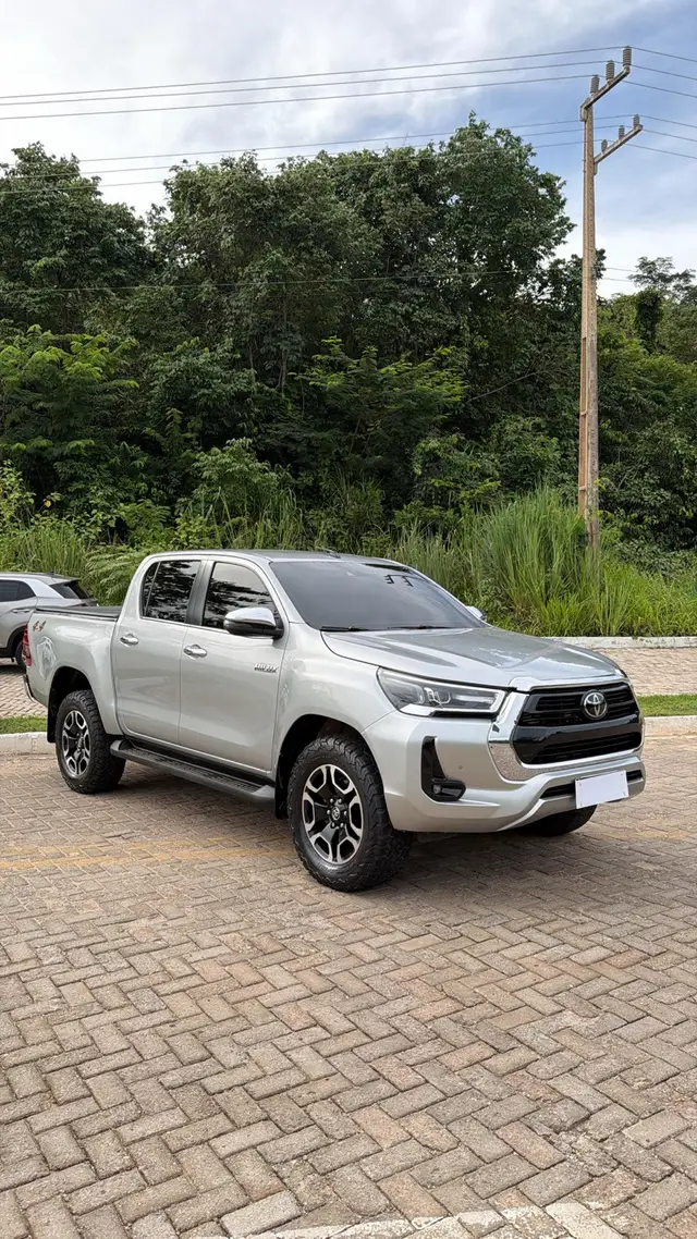 Carro Toyota Hilux Cabine Dupla 2021 SRX 2.8 TDI CD 4x4 (Aut)