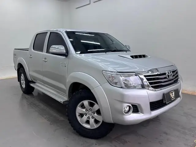 Carro Toyota Hilux Cabine Dupla 2014 Hilux 3.0 TDI 4x4 CD SRV