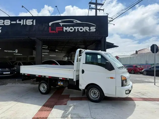 Caminhão Hyundai HR 2016 2.5 CRDi HD Longo sem Caçamba