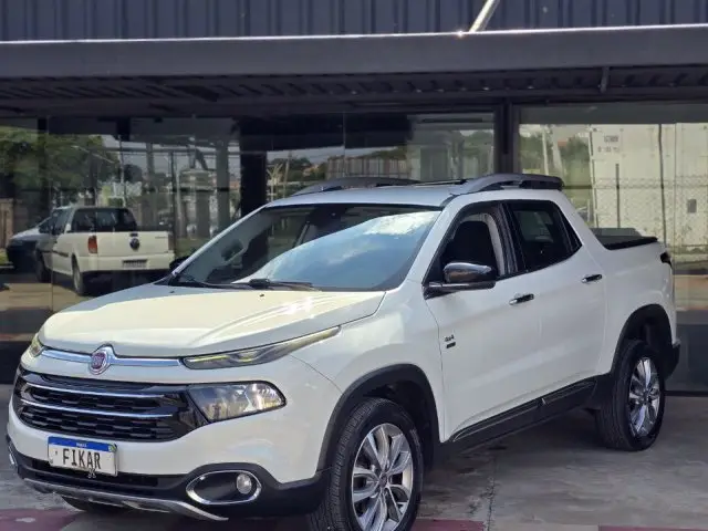 Carro Fiat Toro 2019 Volcano 2.0 diesel AT9 4x4