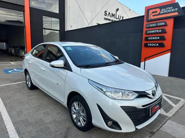 Carro Toyota Yaris Sedan 2019 1.5 XL Plus Tech CVT (Flex)