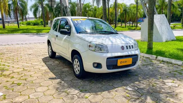 Carro Fiat Uno 2015 Vivace 1.0 8V (Flex) 4p