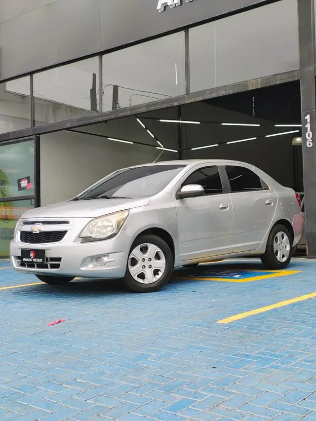 Carro Chevrolet Cobalt 2015 LT 1.4 8V (Flex)