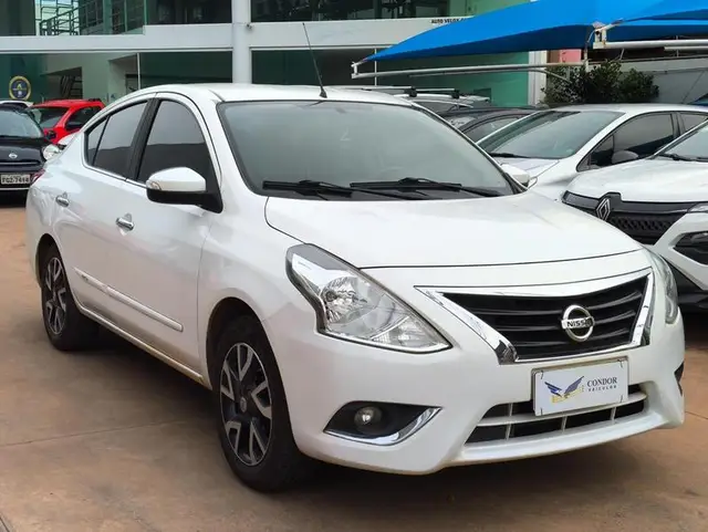 Carro Nissan Versa 2017 1.6 16V SL FlexStart CVT (Flex)