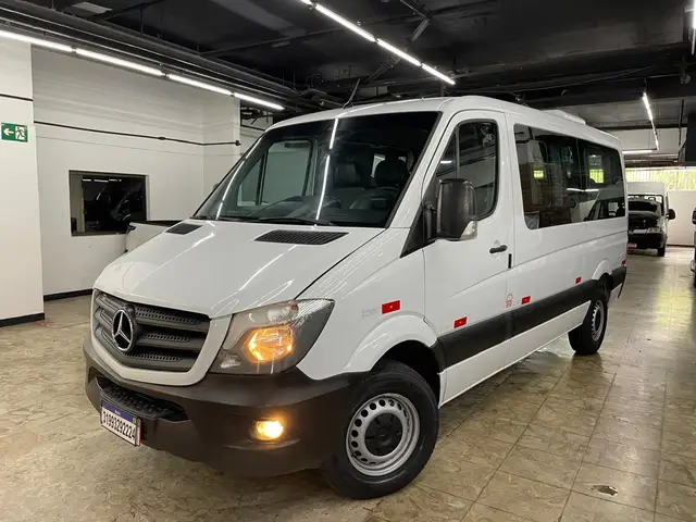 Carro Mercedes-Benz Sprinter 2019 VAN 415 CDI  Teto Baixo 15+1 Standard