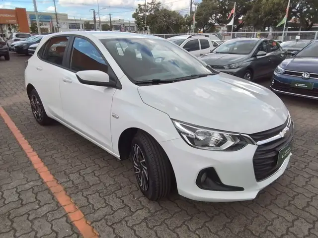 Carro Chevrolet Onix Plus 2025 LT 1.0