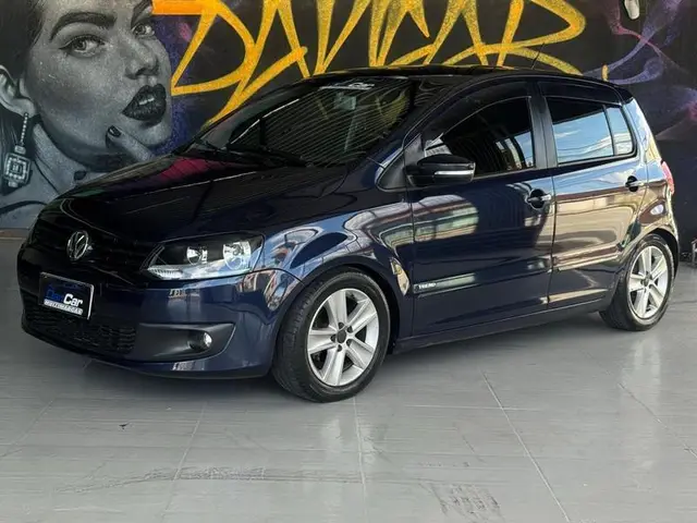 Carro Volkswagen Fox 2014 1.0 TEC (Flex) 2p