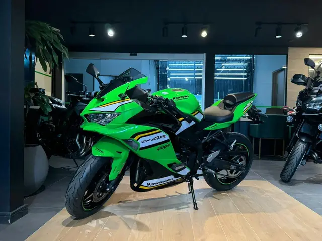 Moto Kawasaki ZX 2026 4RR