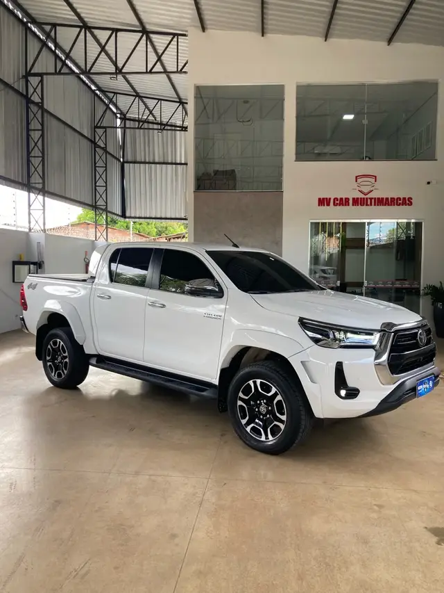 Carro Toyota Hilux Cabine Dupla 2025 SRX 4x4 2.8 Diesel