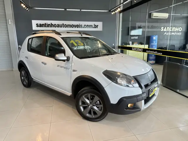 Carro Renault Sandero Stepway 2013 Hi-Flex 1.6 16V