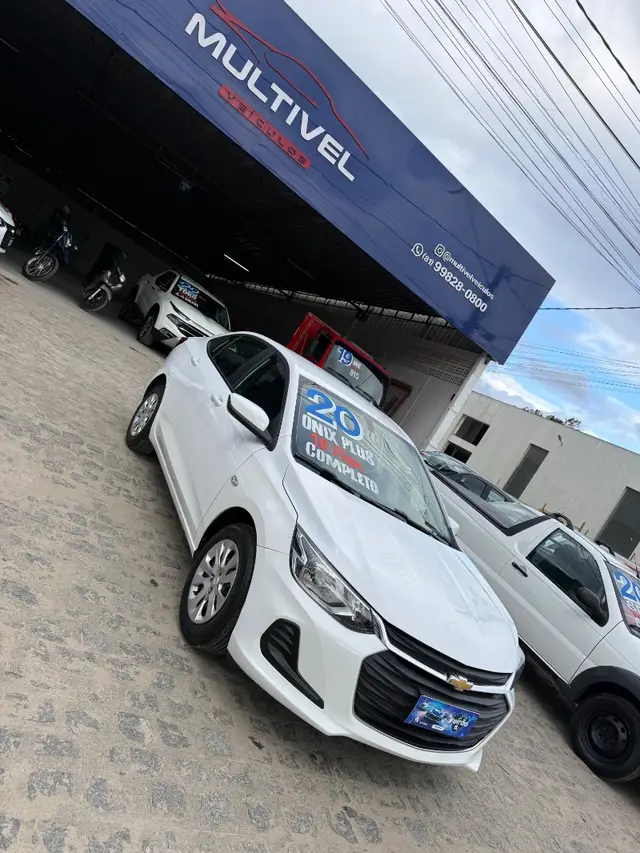 Carro Chevrolet Onix Plus 2020 1.0 LT (Flex)