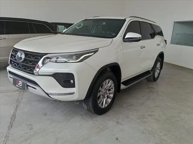 Carro Toyota SW4 2021 SRX 2.8 turbodiesel 7L 4x4 (Aut)