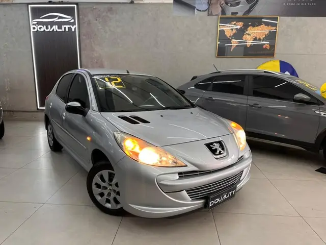 Carro Peugeot 207 2012 Hatch XR 1.4 8V (flex) 4p