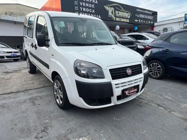 Carro Fiat Doblò 2020 Essence 1.8 16V (Flex)