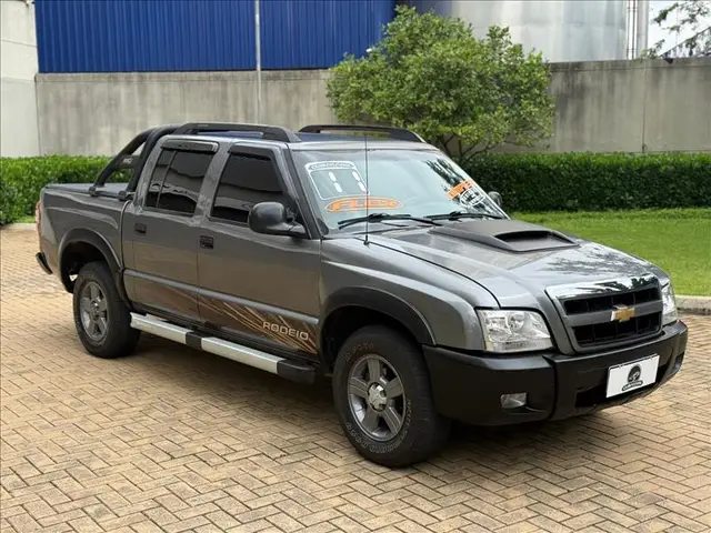 Carro Chevrolet S10 Cabine Dupla 2011 S10 Rodeio 2.4 Flexpower 4X2 (Cab Dupla)