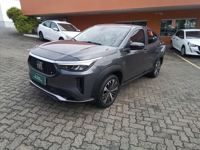 Carro Fiat Fastback 2025 Audace