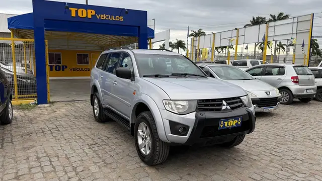 Carro Mitsubishi Pajero Dakar 2012 3.2 4WD (Aut)