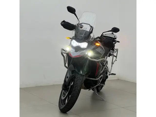 Moto Triumph Tiger 900 2025 GT Pro