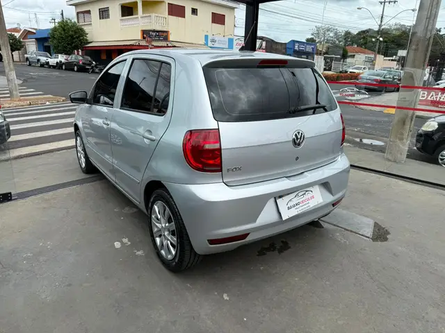 Carro Volkswagen Fox 2011 1.0 8V (Flex) 2p