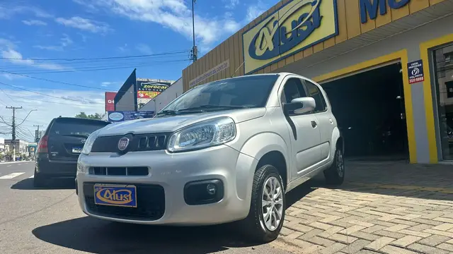 Carro Fiat Uno 2015 Attractive 1.0 8V (Flex) 4p