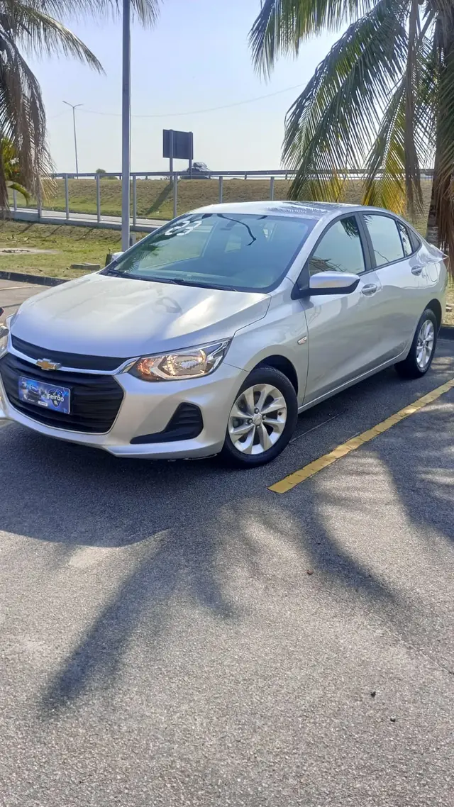 Carro Chevrolet Onix Plus 2023 LT 1.0