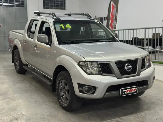 Carro Nissan Frontier 2014 2.5 TD CD 4x2 SV Attack