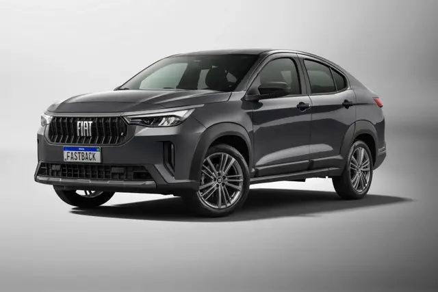 Carro Fiat Fastback 2026 Turbo 200