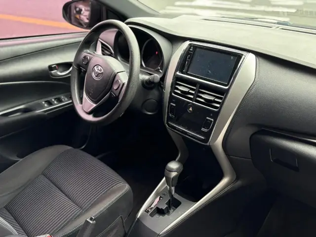 Carro Toyota Yaris 2021 1.5 XL Plus Connect CVT (Flex)