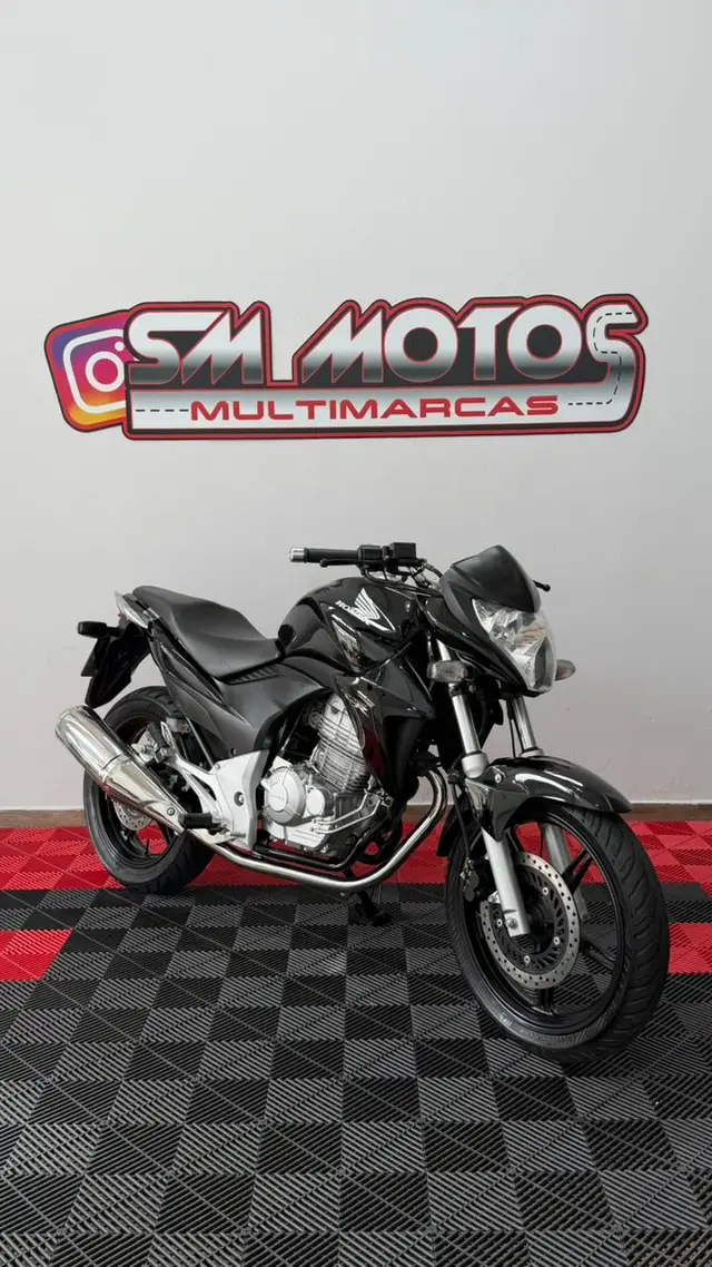 Moto Honda CB 300R 2014 Repsol