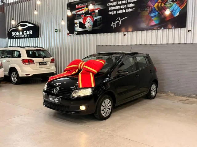 Carro Volkswagen Fox 2014 1.0 TEC  BlueMotion (Flex) 2p