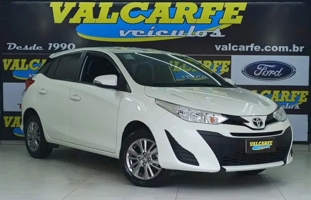 Carro Toyota Yaris 2021 1.5 XL Plus Connect CVT (Flex)