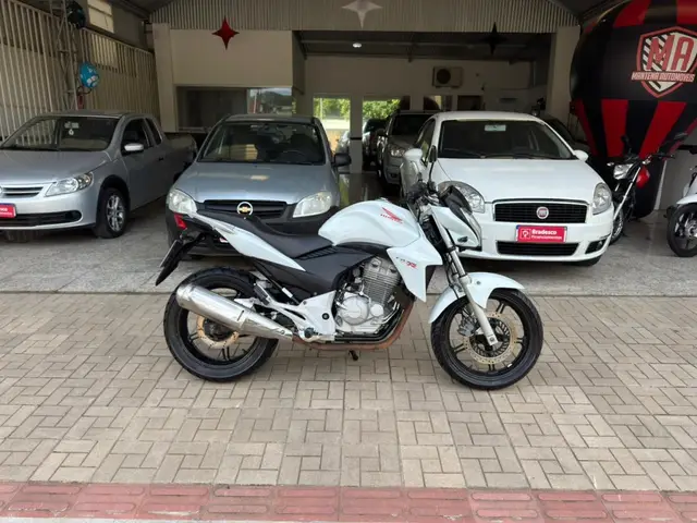 Moto Honda CB 300R 2014 (ABS)