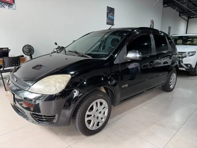 Carro Ford Fiesta Hatch 2007 Personnalité Trend 1.0 8V