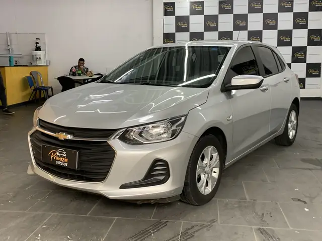 Carro Chevrolet Onix 2023 LT 1.0