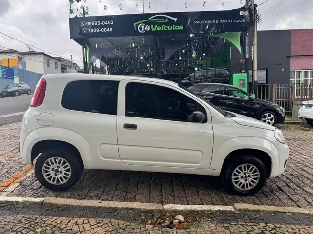 Carro Fiat Uno 2015 Vivace 1.0 8V (Flex) 2p