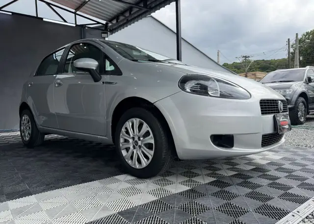 Carro Fiat Punto 2012 Attractive 1.4 (Flex)
