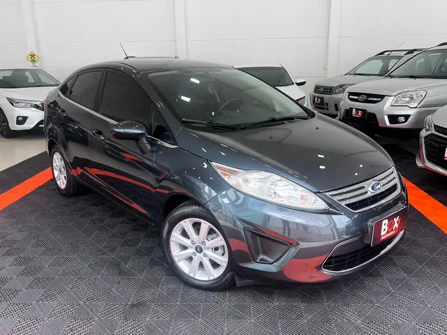 Carro Ford New Fiesta Sedan 2011 SE 1.6 (Flex)