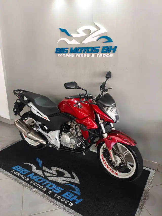 Moto Honda CB 300R 2013 Standard