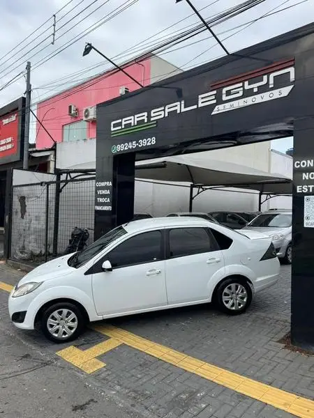 Carro Ford Fiesta Sedan 2013 Sed. 1.6 8V Flex 4p