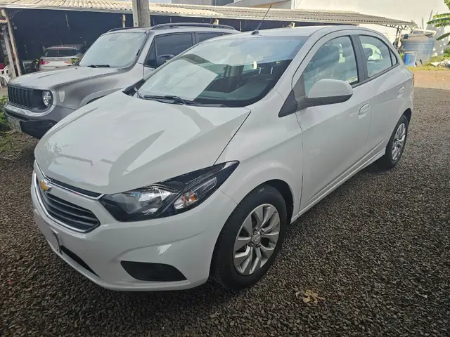 Carro Chevrolet Onix 2018 LT 1.4 8V FlexPower 5p Mec.