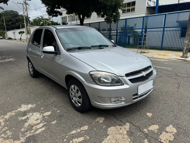 Carro Chevrolet Celta 2013 LT 1.0 (Flex)