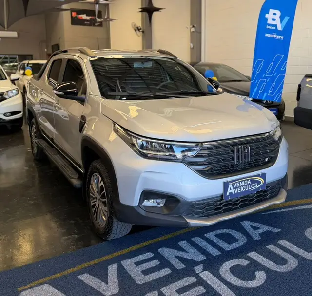 Carro Fiat Strada 2023 Ranch 1.3 Flex 8V CD Aut.