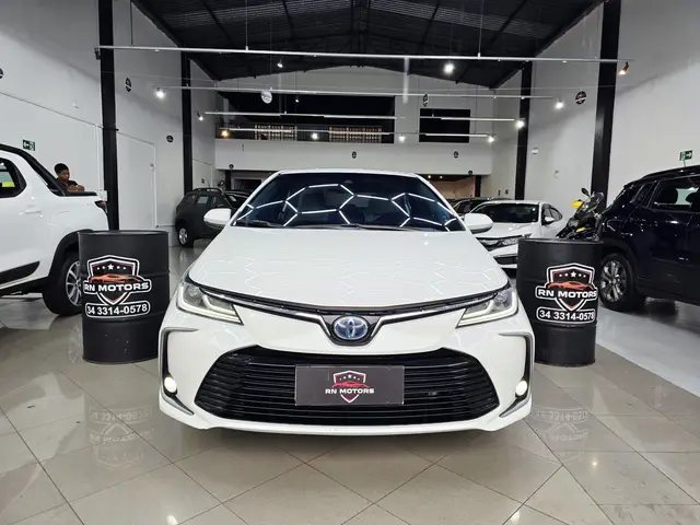 Carro Toyota Corolla 2021 Altis Premium Hybrid 1.8