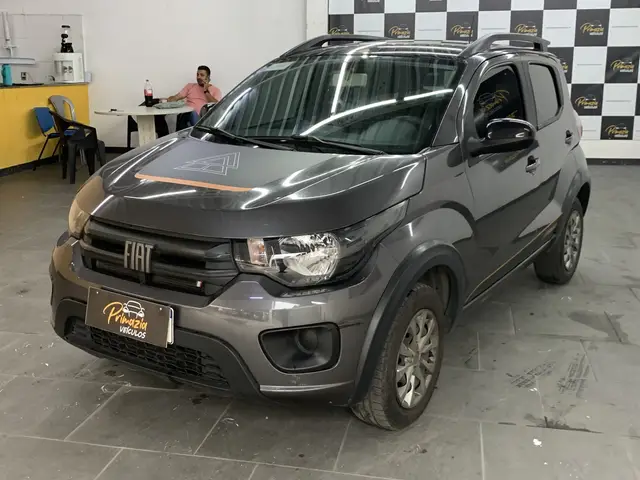 Carro Fiat Mobi 2023 Trekking 1.0 (Flex)