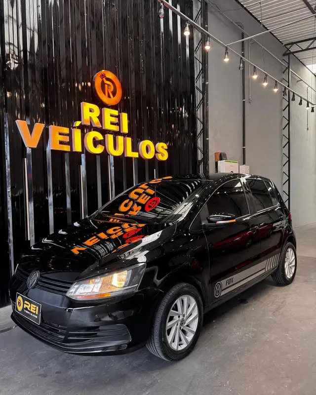 Carro Volkswagen Fox 2017 1.0 MPI Trendline (Flex)