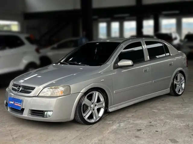 Carro Chevrolet Astra Hatch 2004 CD 2.0 8V