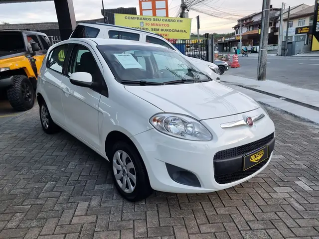 Carro Fiat Palio 2015 Attractive 1.0 Evo (Flex)