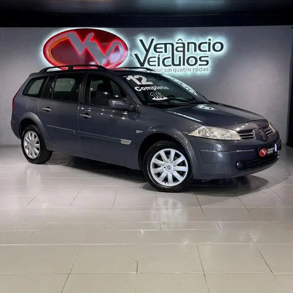 Carro Renault Megane Grand Tour 2012 Mégane Grand Tour Dynamique 1.6 16V (flex)