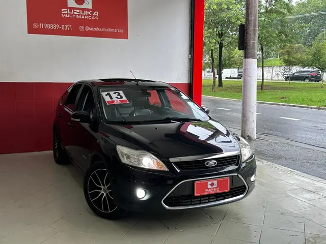 Carro Ford Focus Hatch 2013 Titanium 2.0 16V (Aut)